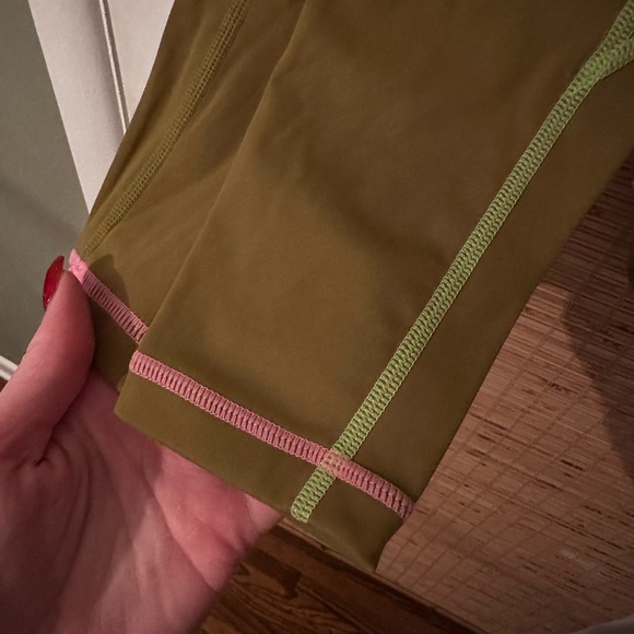 BUFFBUNNY LEGGINGS - Picture 4 of 5